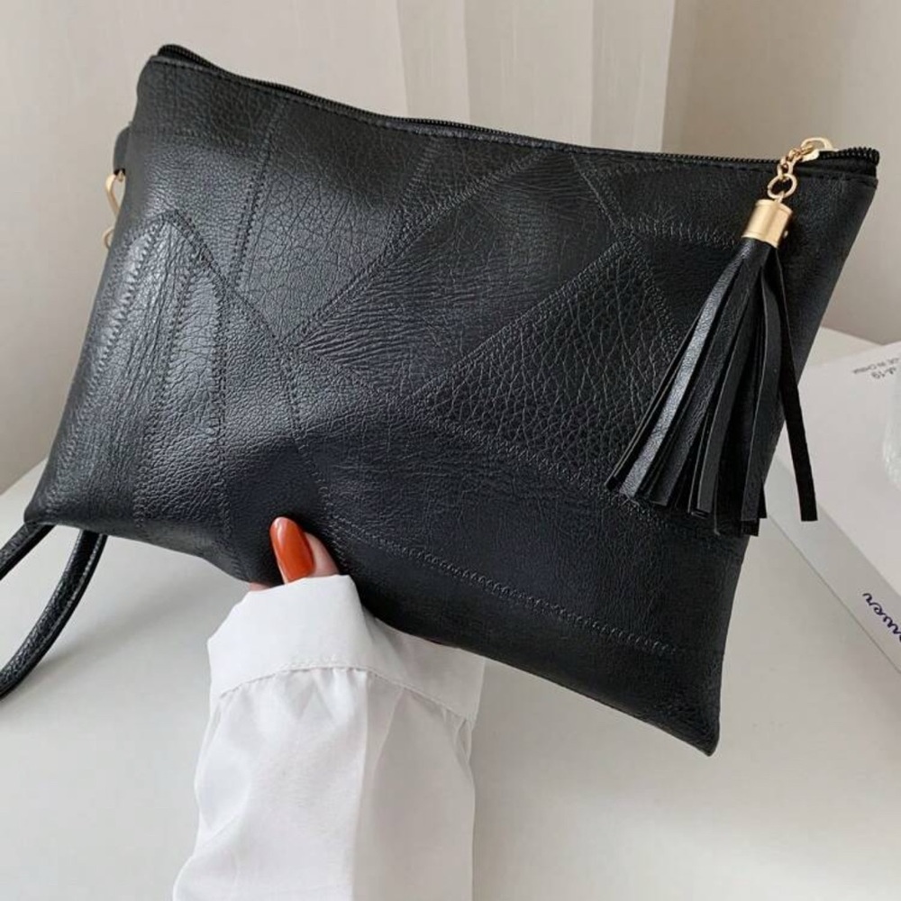 Elegant Black Tassel Clutch